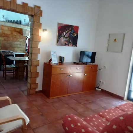 Quinta Aves - T2 Com Piscina Comum Pensjonat