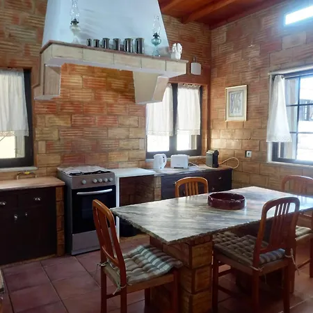 Quinta Aves - T2 Com Piscina Comum Pensión Odiáxere