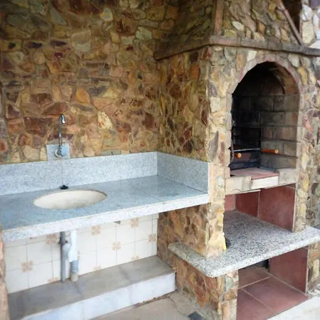 Quinta Aves - T2 Com Piscina Comum ゲストハウス 4*